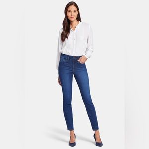 NWT NYDJ AMI SKINNY Jeans in color Cooper